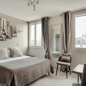 Kamer met een King Size Bed op de Bovenverdieping